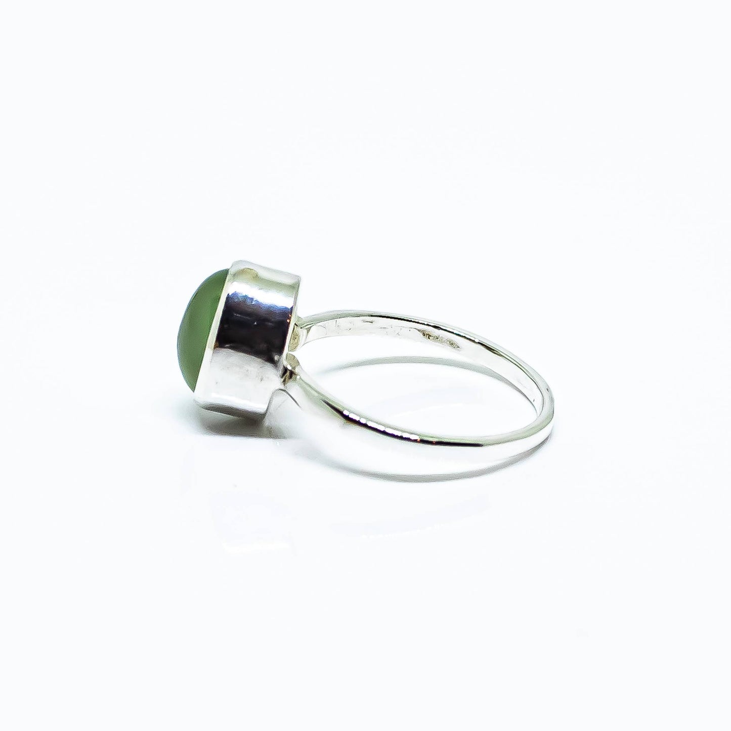 Prehnite Gemstone Sterling Silver Ring: 6